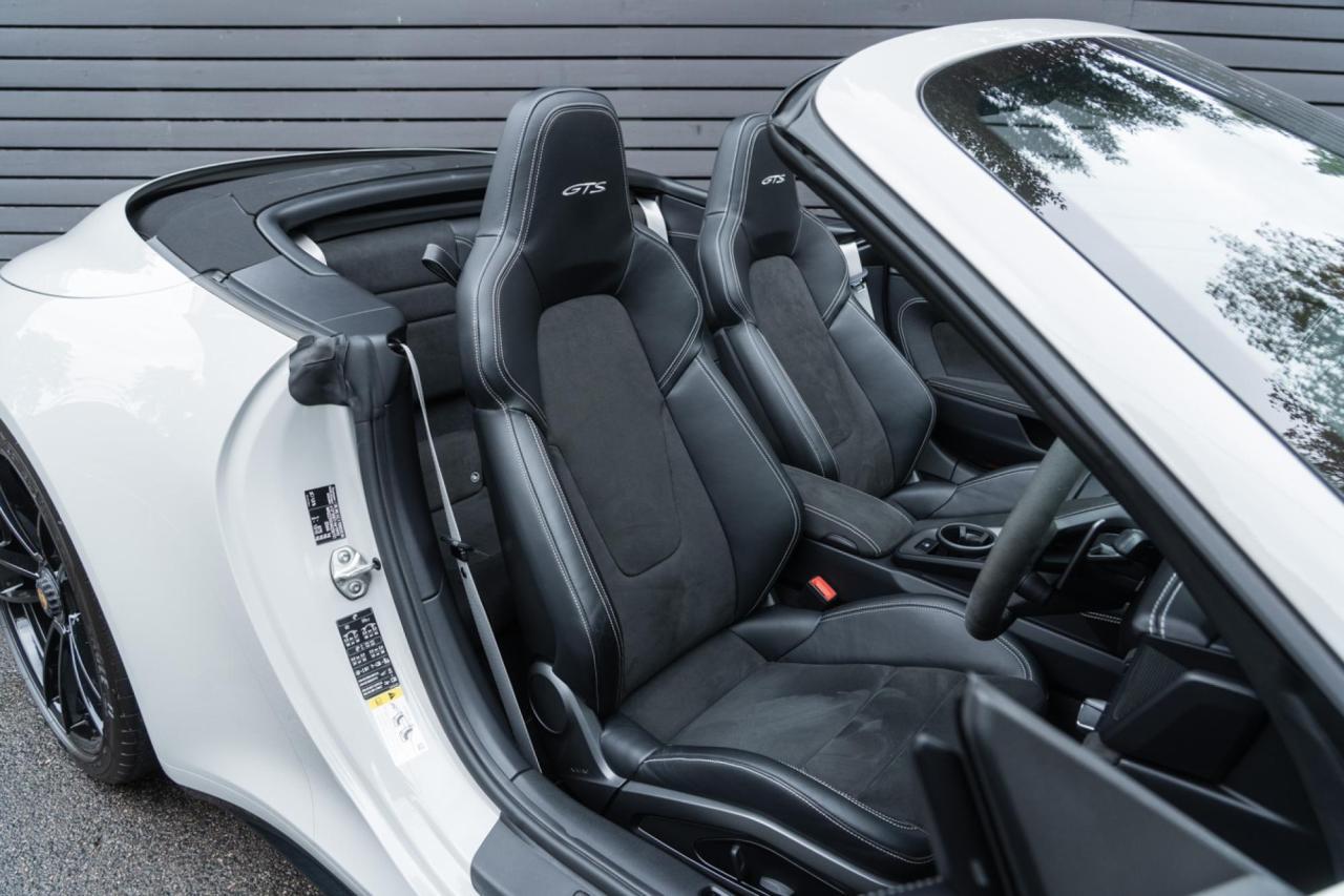 2021 Porsche 911 (992.1) CARRERA 4 GTS CABRIOLET 2021 Porsche 911 (992.1) CARRERA 4 GTS CABRIOLET