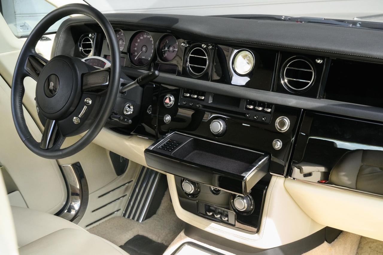 2009 Rolls - Royce Phantom Coup&eacute;