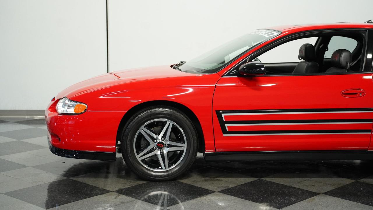 2004 Chevrolet Monte Carlo SS Supercharged Dale Earnhardt Jr. Edition