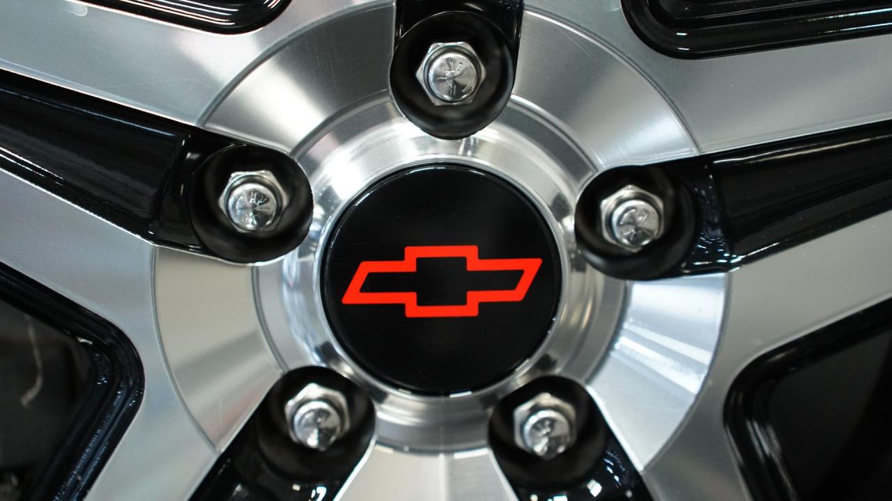 2004 Chevrolet Monte Carlo SS Supercharged Dale Earnhardt Jr. Edition