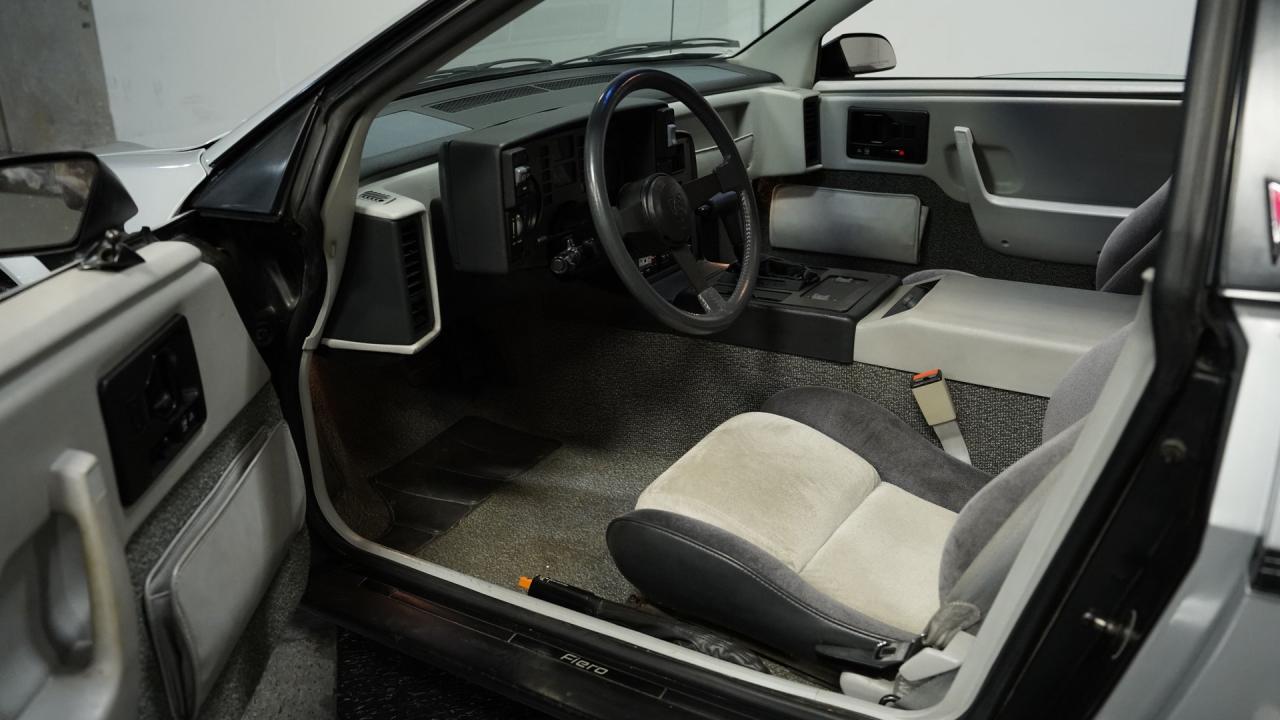 1985 Pontiac Fiero SE