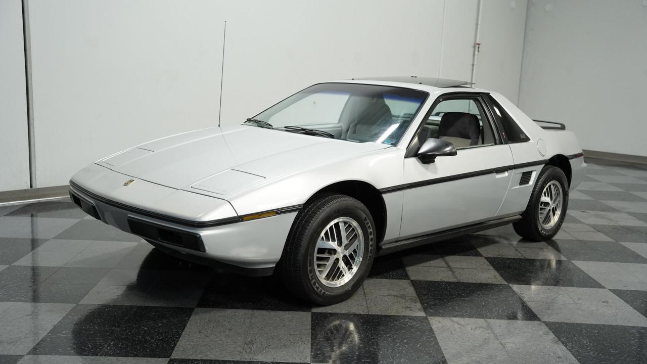 1985 Pontiac Fiero SE