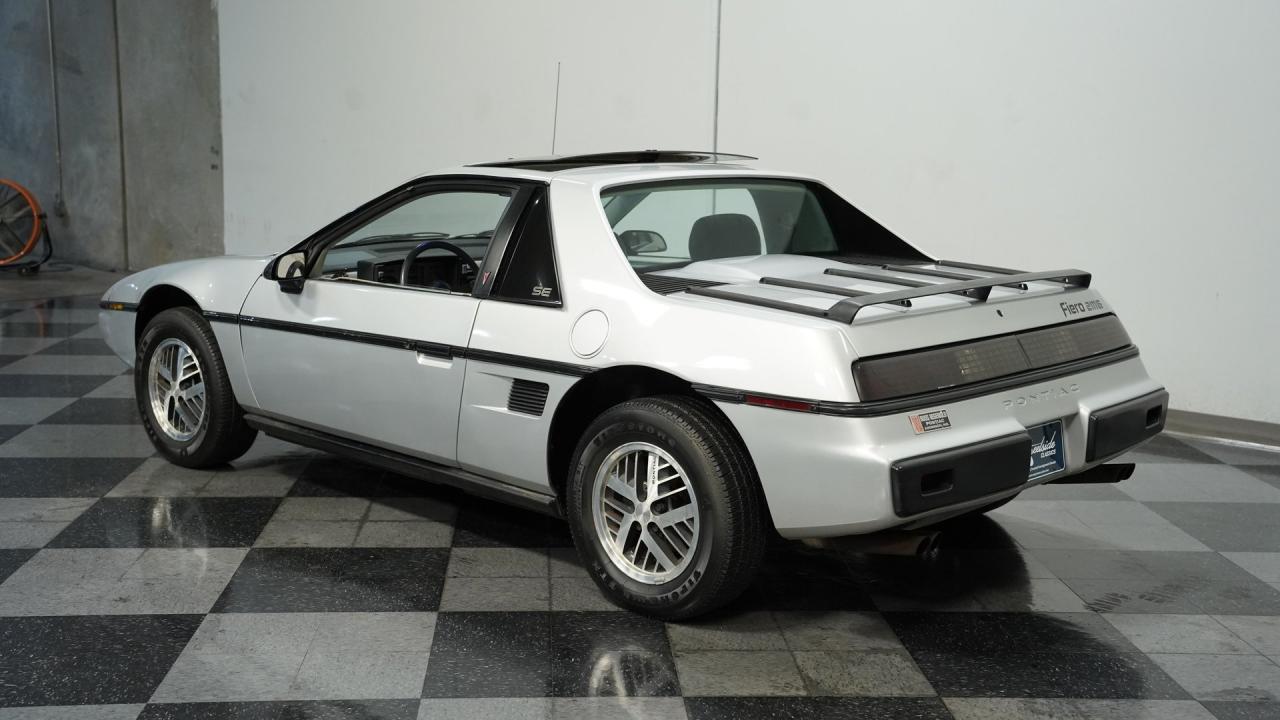 1985 Pontiac Fiero SE