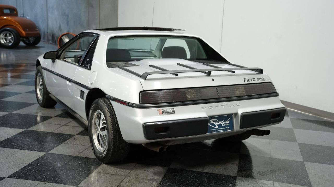 1985 Pontiac Fiero SE