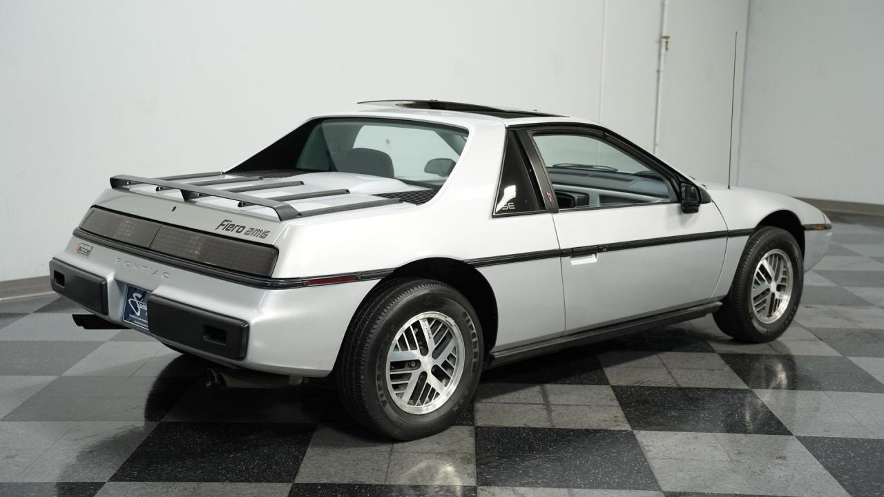 1985 Pontiac Fiero SE