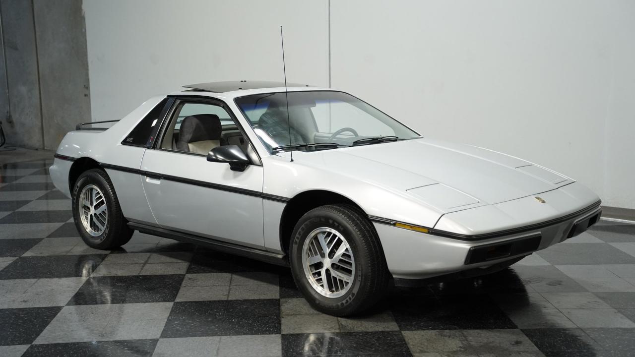 1985 Pontiac Fiero SE