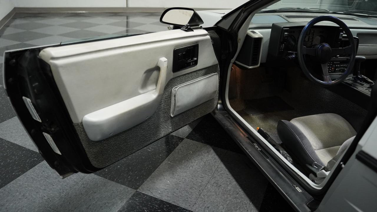 1985 Pontiac Fiero SE