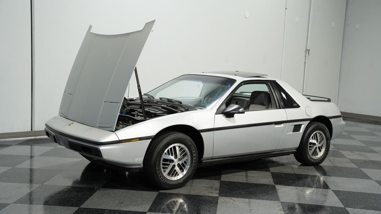 1985 Pontiac Fiero SE