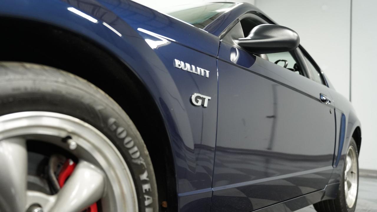 2001 Ford Mustang Bullitt GT