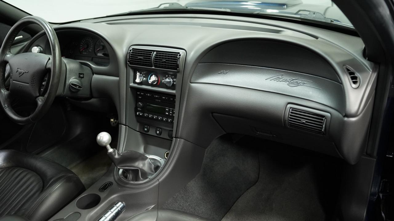 2001 Ford Mustang Bullitt GT