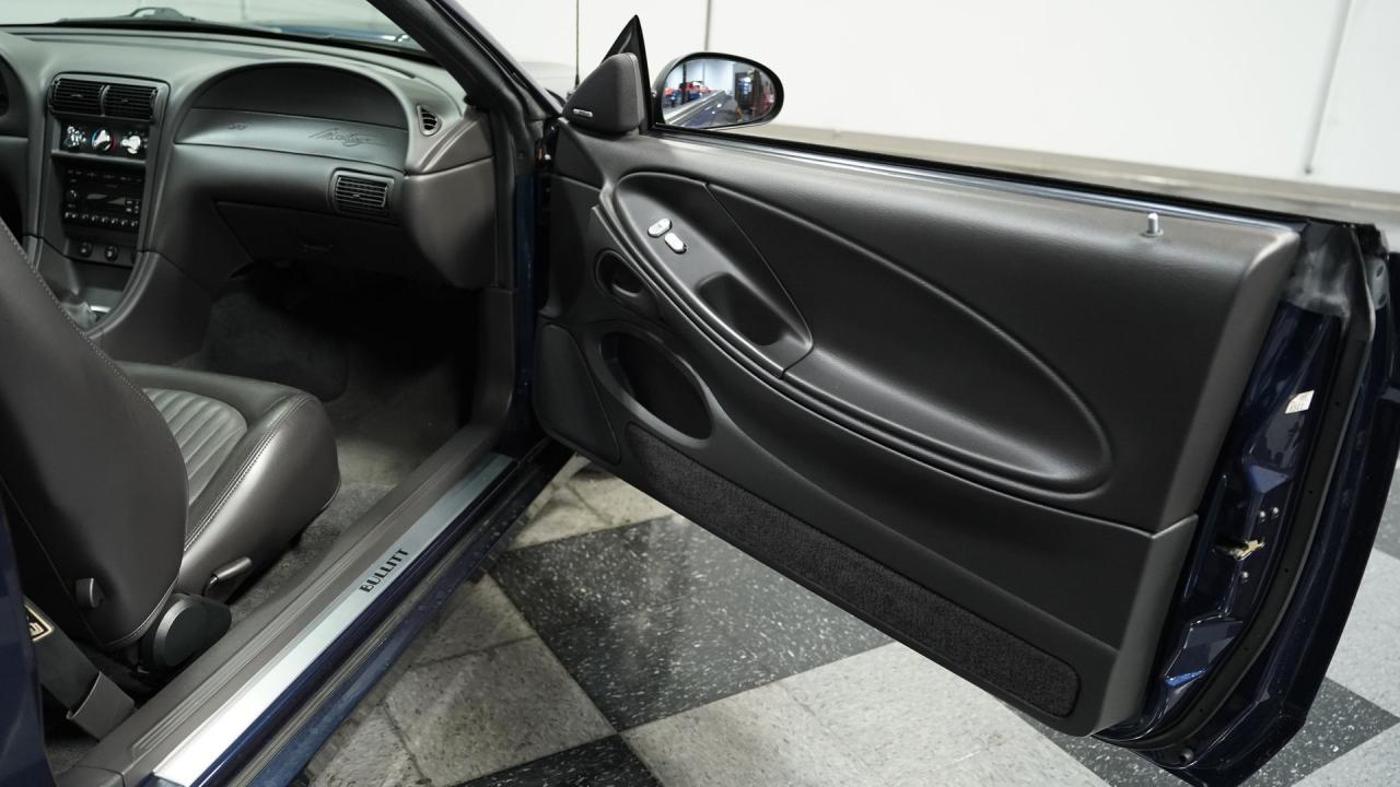 2001 Ford Mustang Bullitt GT