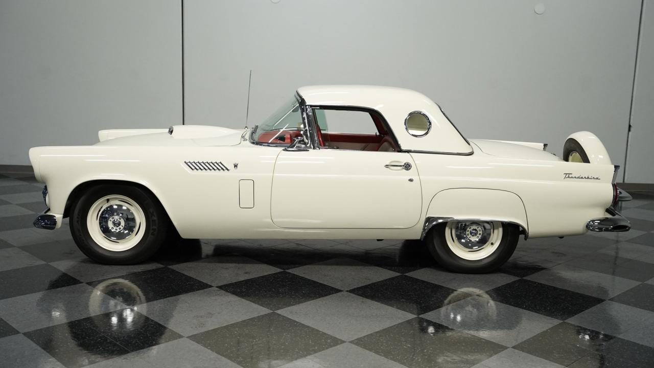1956 Ford Thunderbird