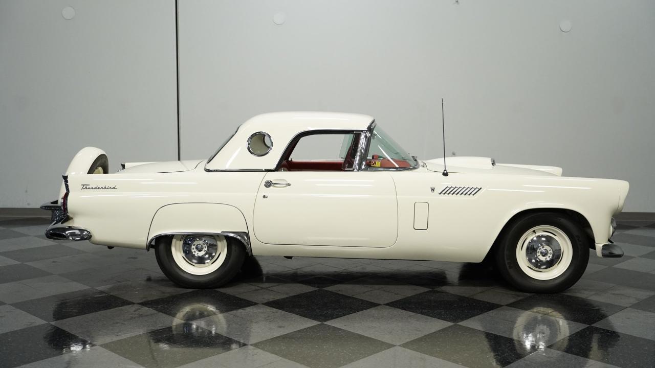 1956 Ford Thunderbird