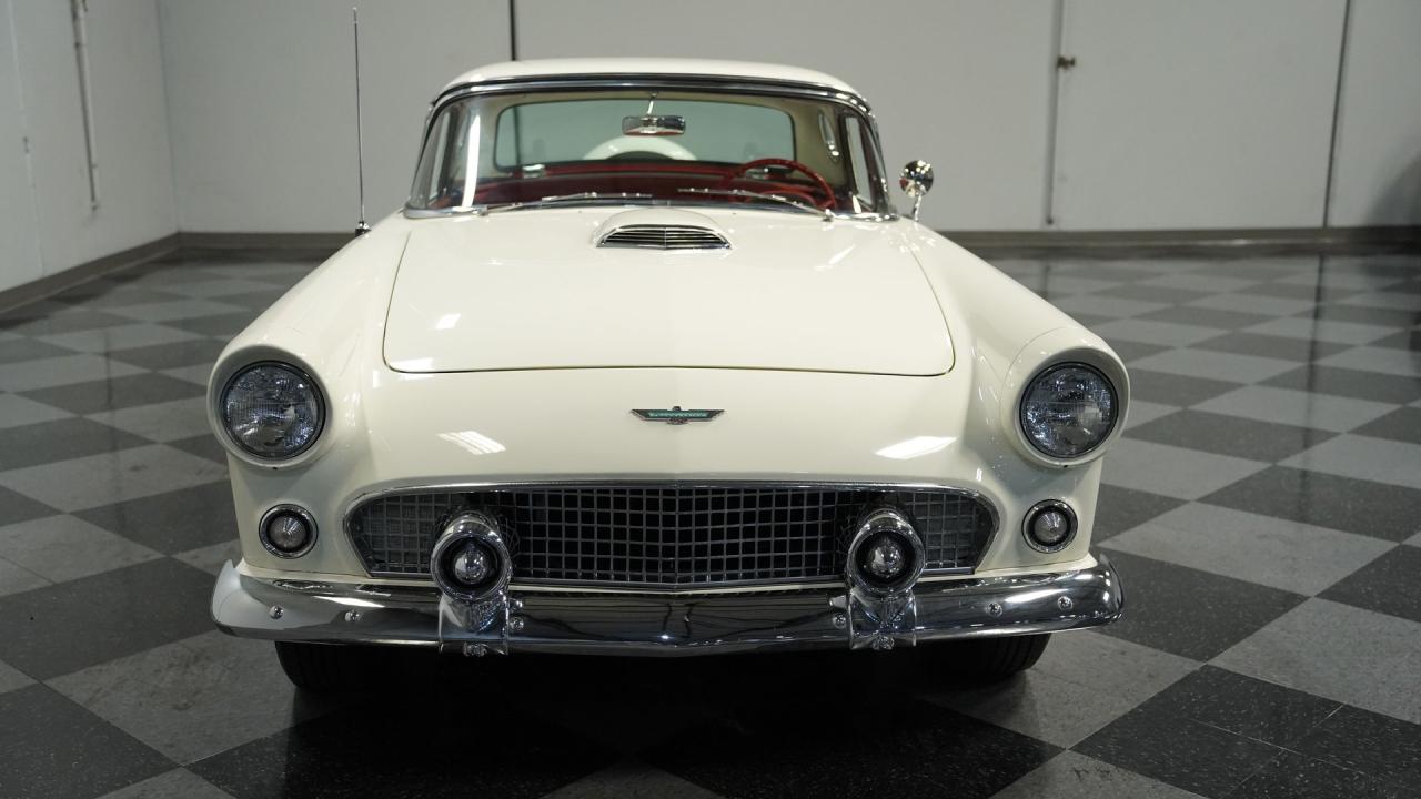 1956 Ford Thunderbird