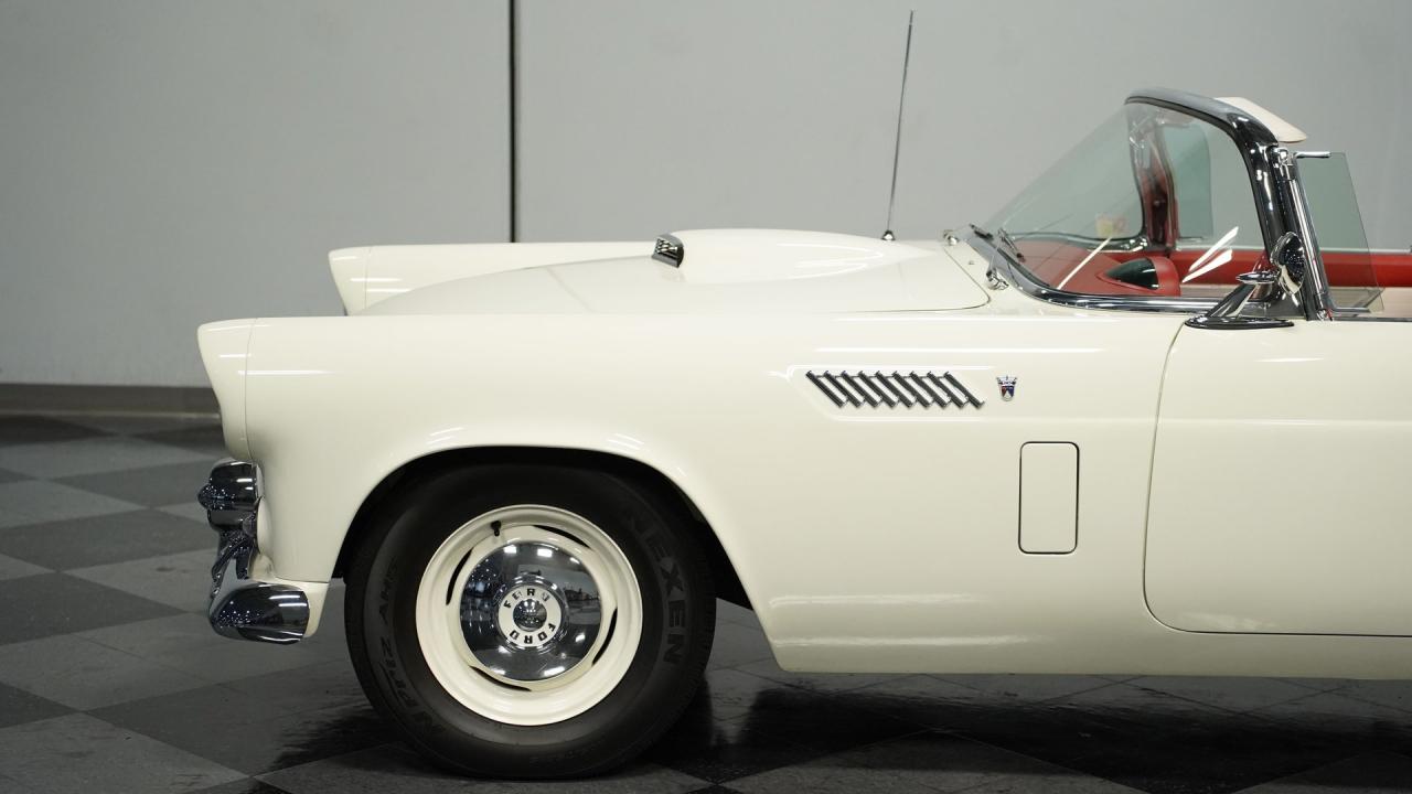 1956 Ford Thunderbird