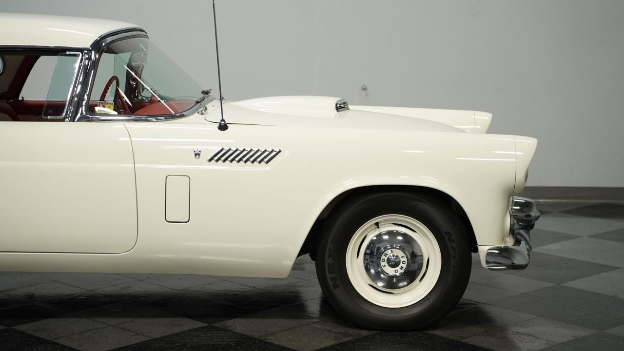 1956 Ford Thunderbird