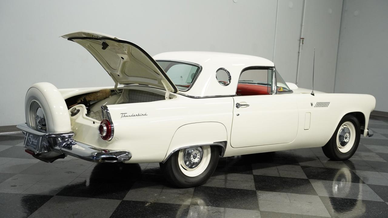 1956 Ford Thunderbird