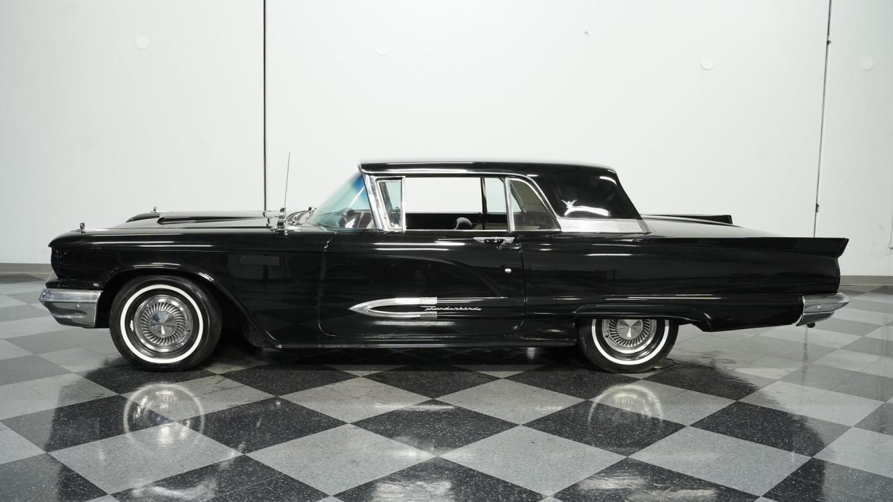 1959 Ford Thunderbird
