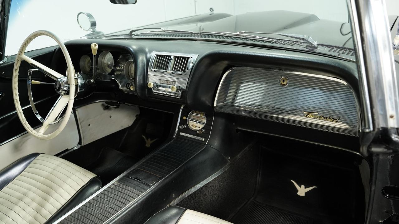 1959 Ford Thunderbird