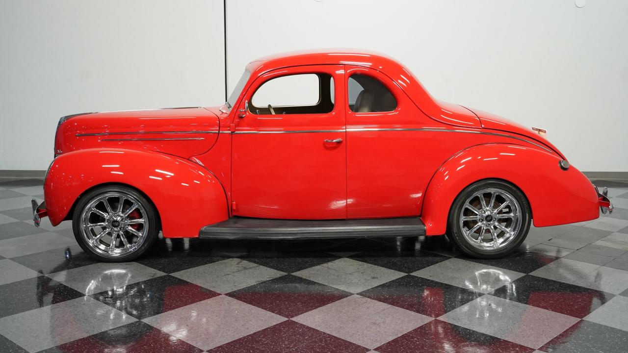 1939 Ford Deluxe Restomod