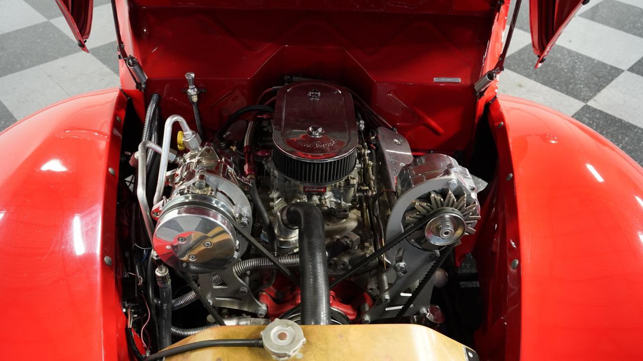 1939 Ford Deluxe Restomod