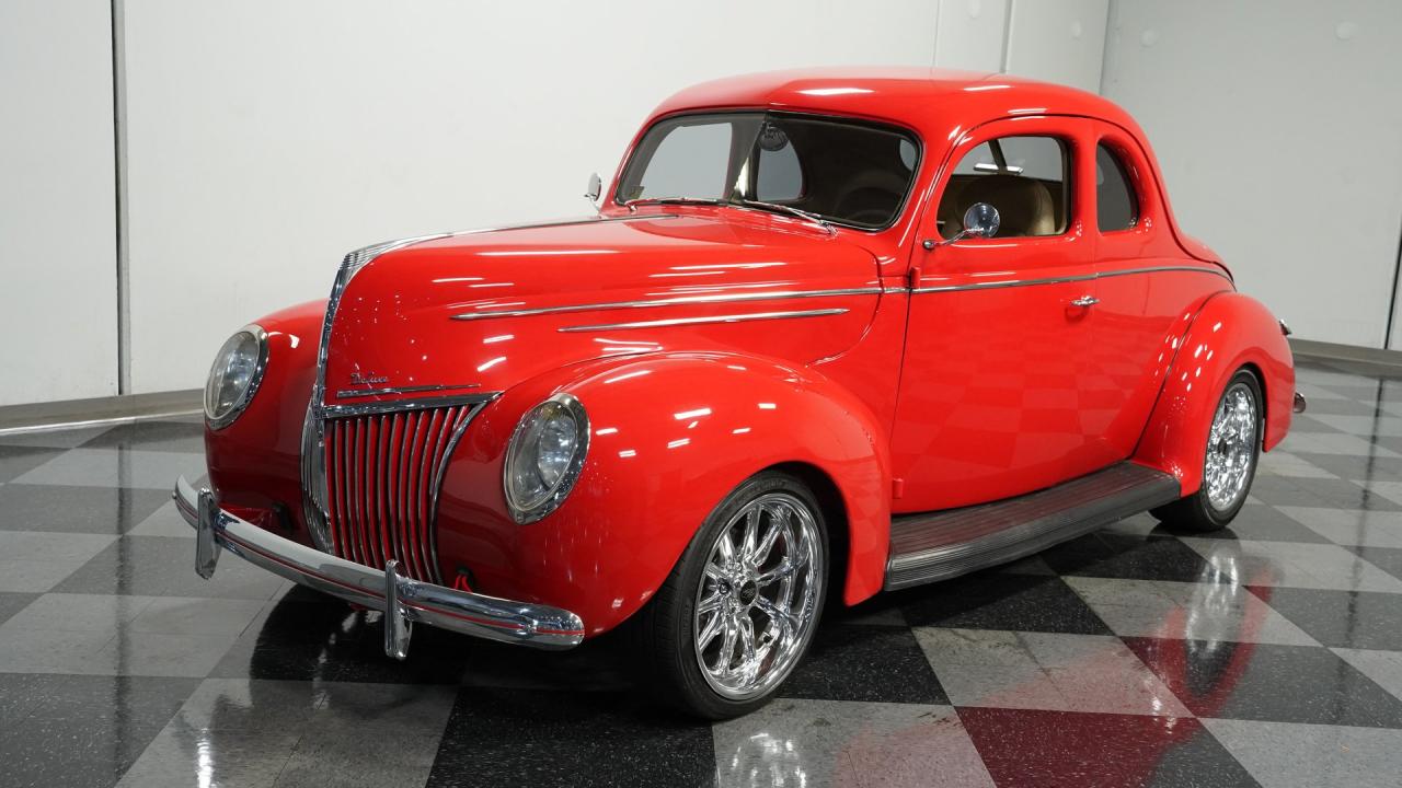 1939 Ford Deluxe Restomod