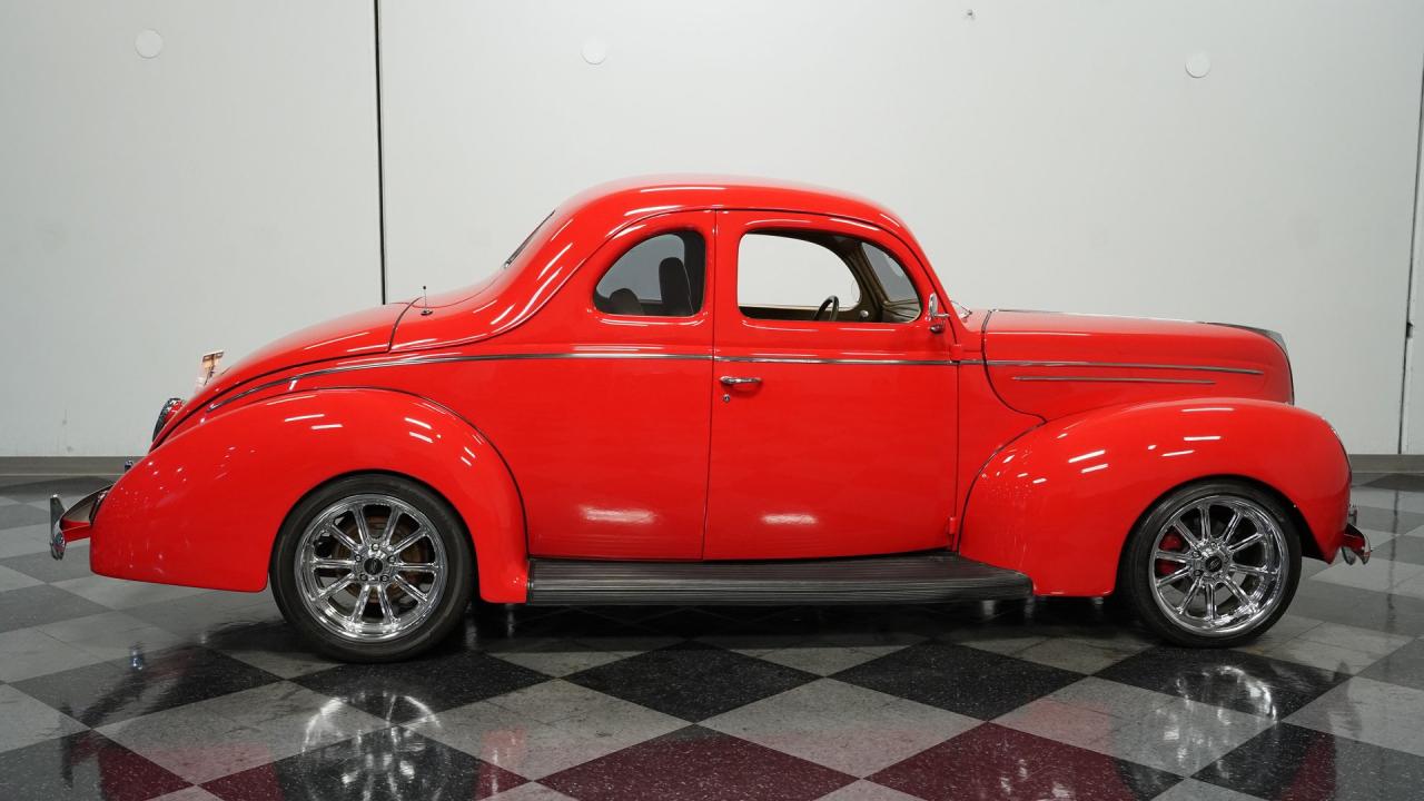 1939 Ford Deluxe Restomod