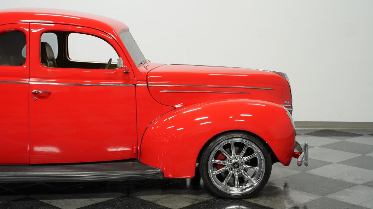 1939 Ford Deluxe Restomod
