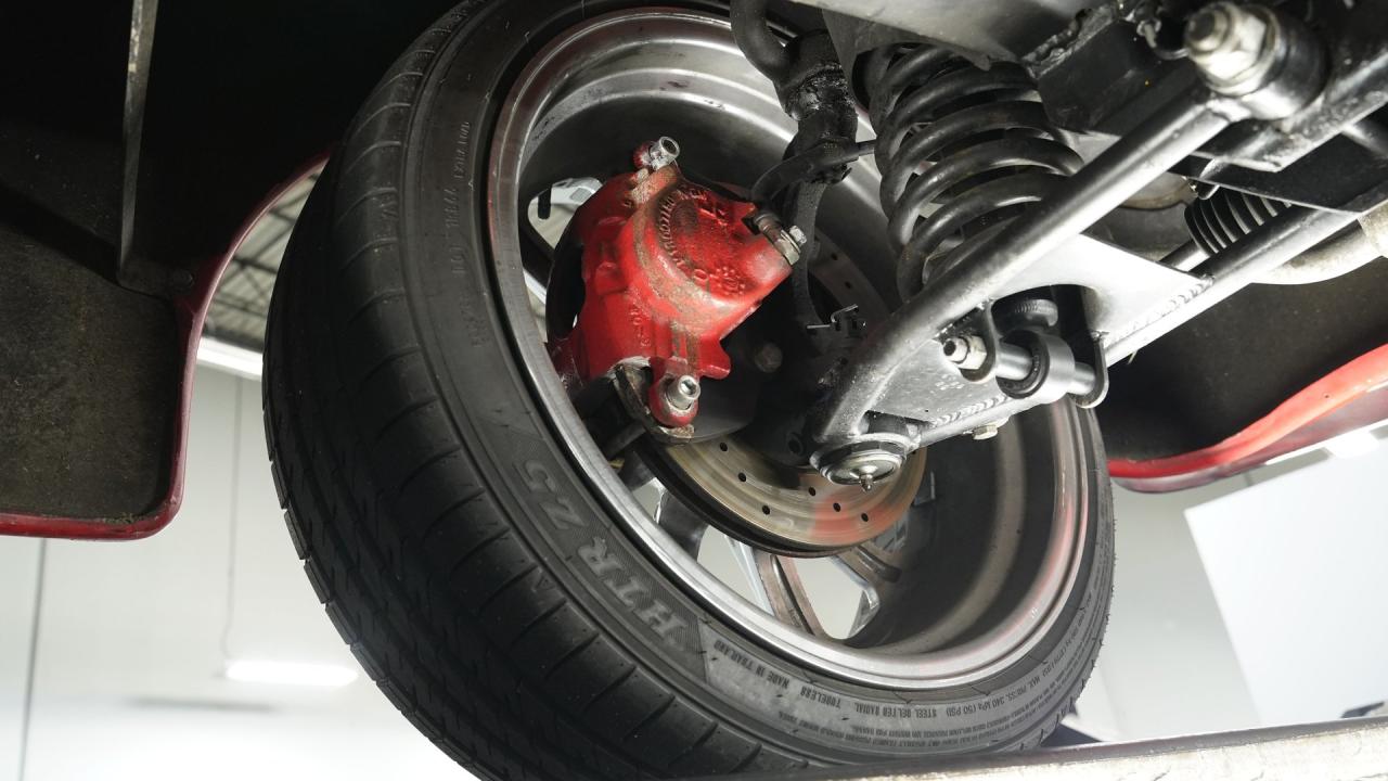 1939 Ford Deluxe Restomod