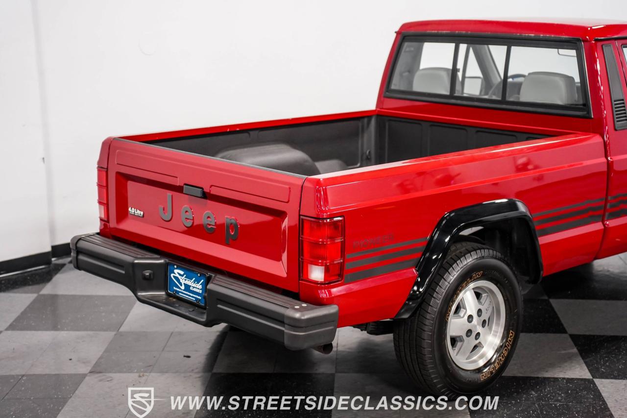 1991 Jeep Comanche Pioneer