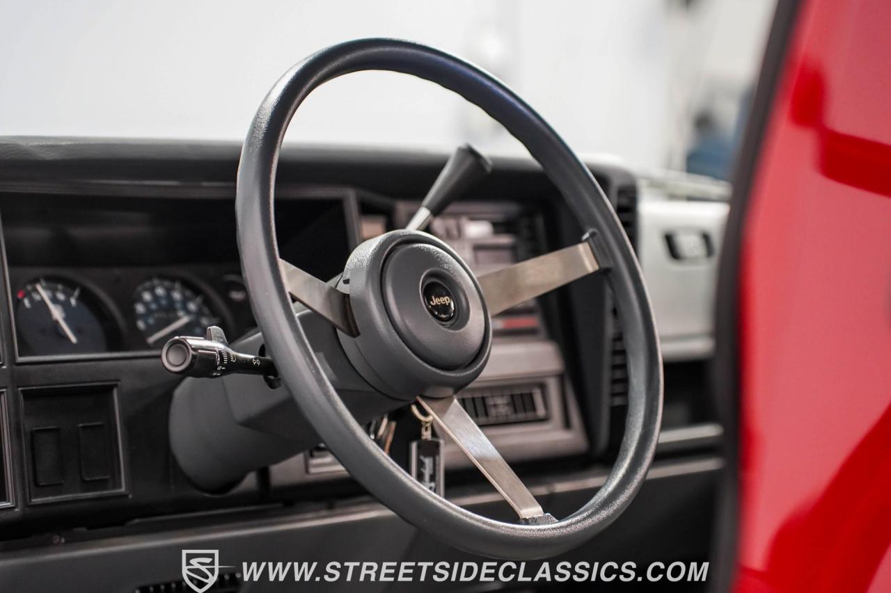 1991 Jeep Comanche Pioneer