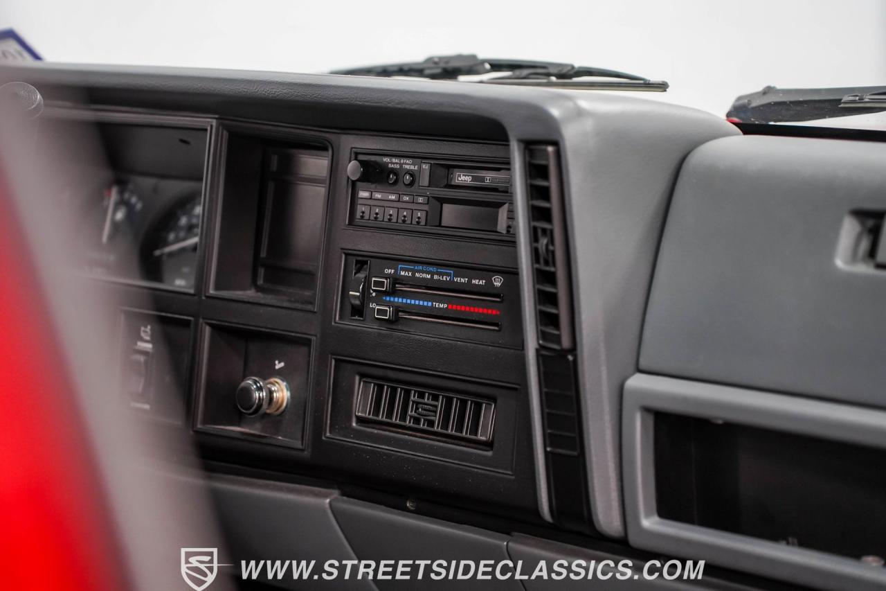 1991 Jeep Comanche Pioneer