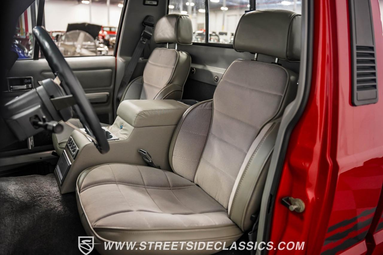 1991 Jeep Comanche Pioneer