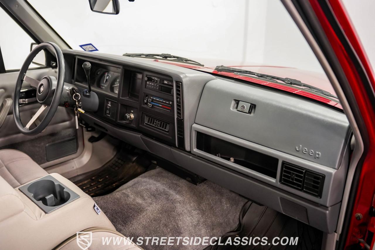 1991 Jeep Comanche Pioneer