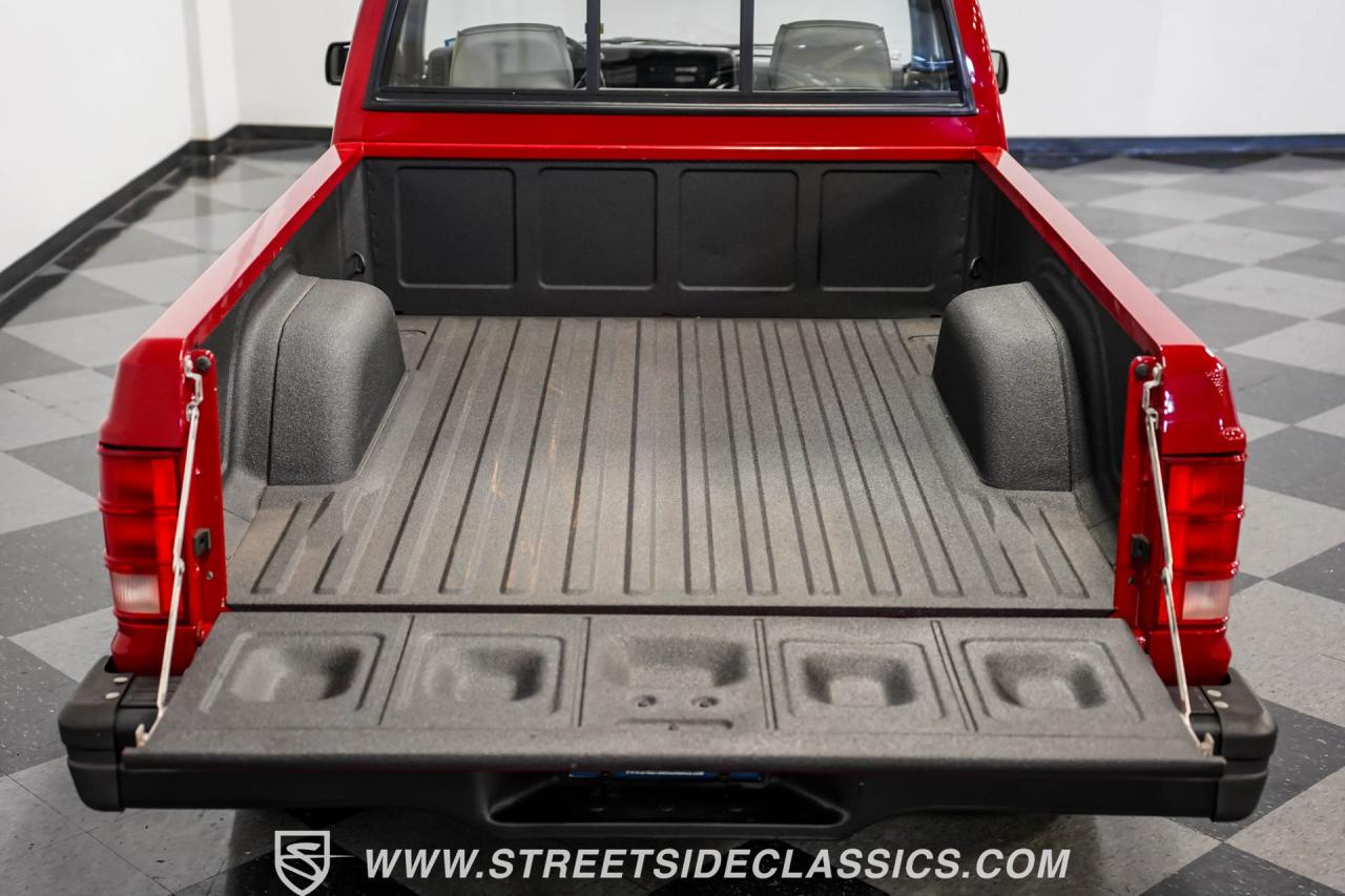 1991 Jeep Comanche Pioneer