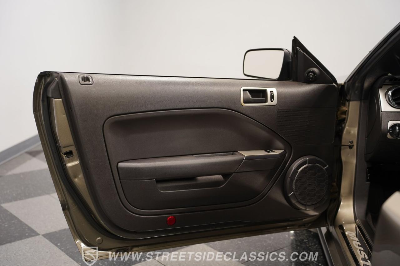 2005 Ford Mustang GT Supercharged