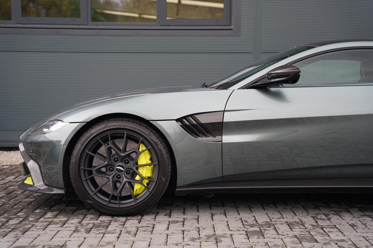 2020 Aston Martin Vantage
