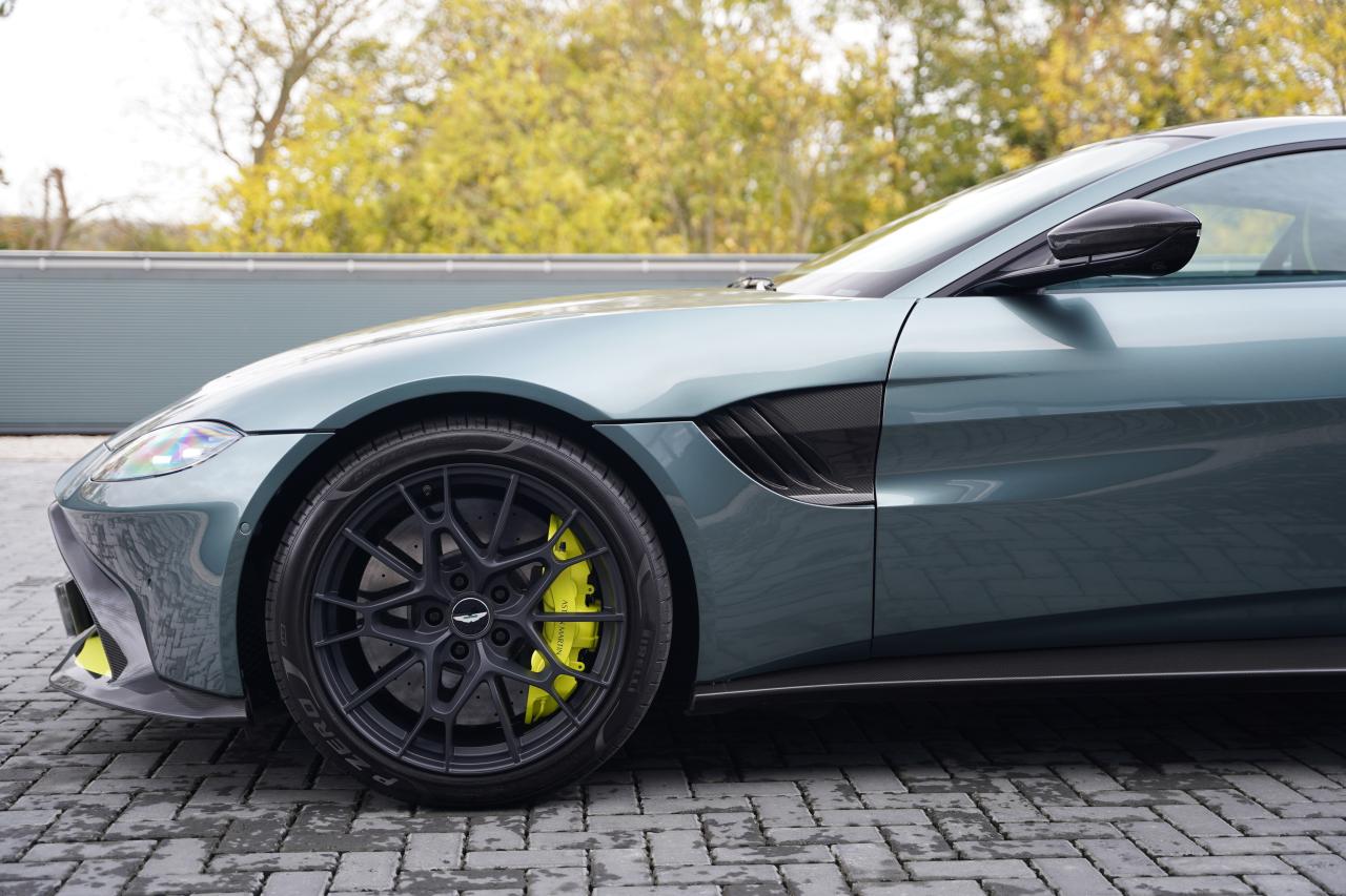 2020 Aston Martin Vantage