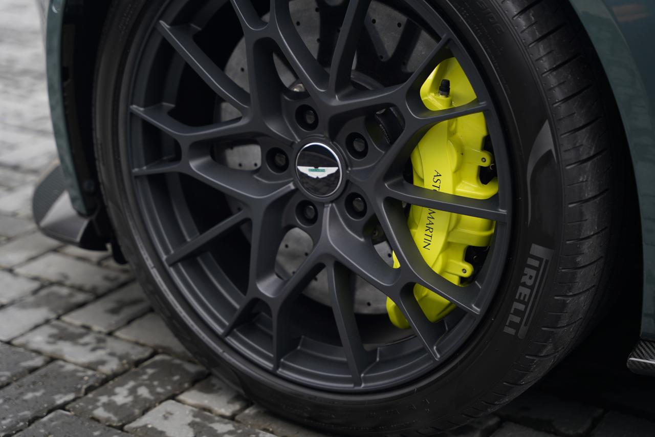 2020 Aston Martin Vantage