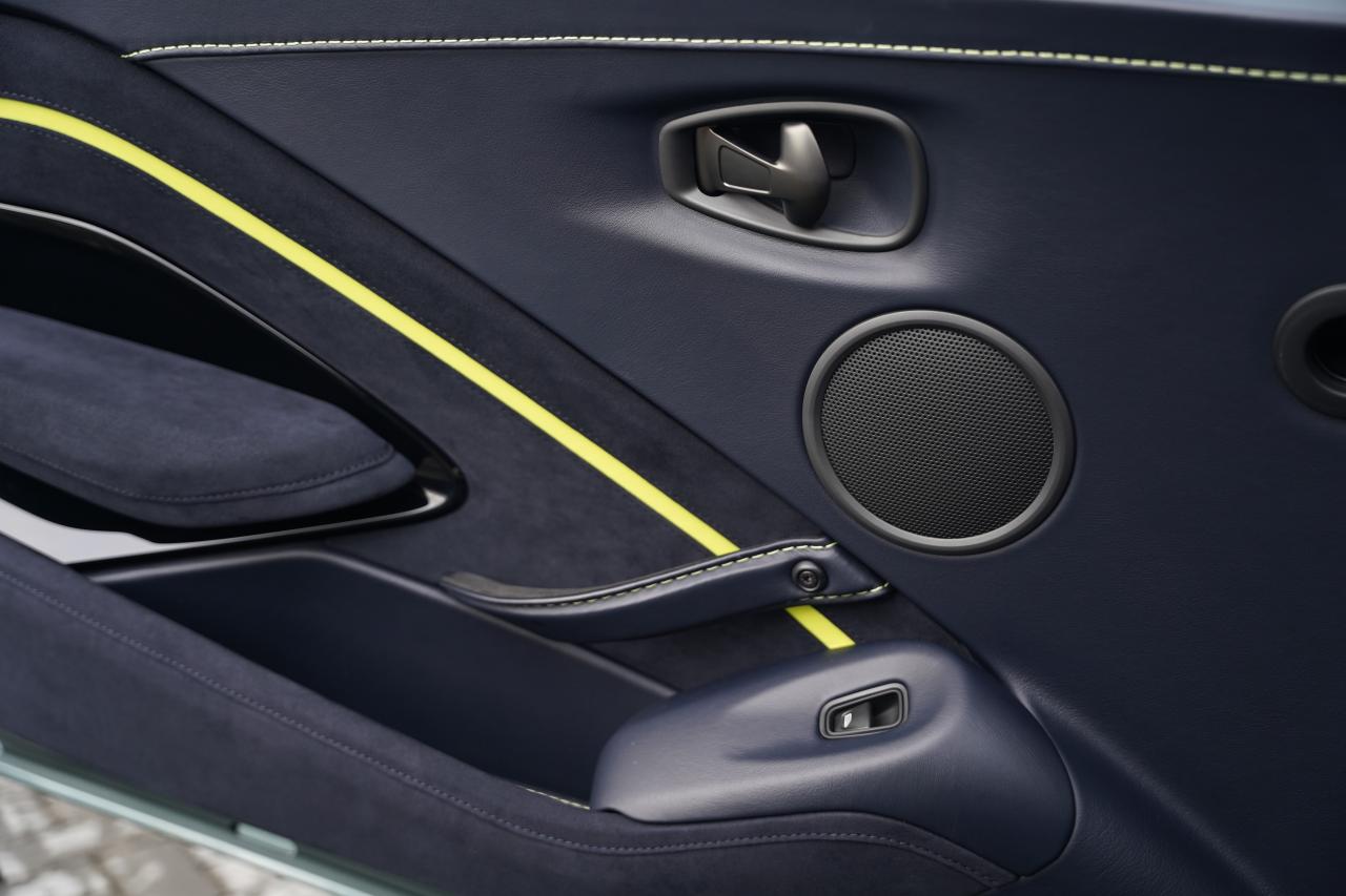 2020 Aston Martin Vantage