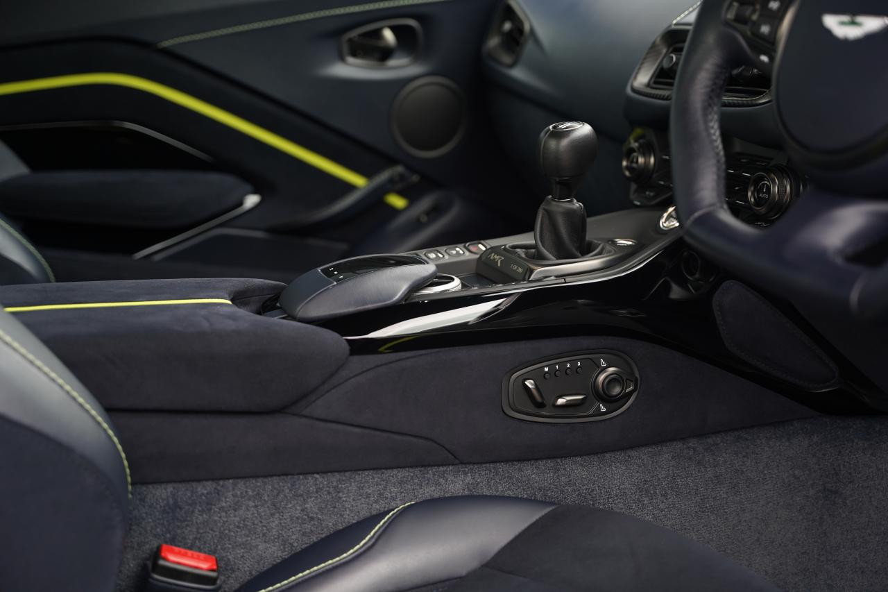 2020 Aston Martin Vantage