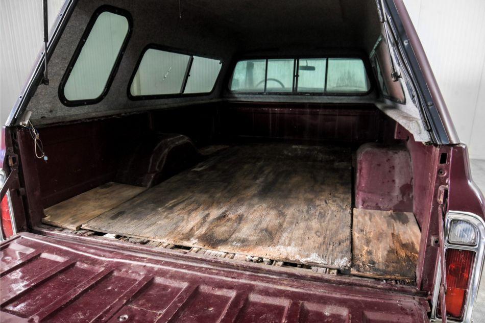 1970 GMC Chevrolet Pickup V8