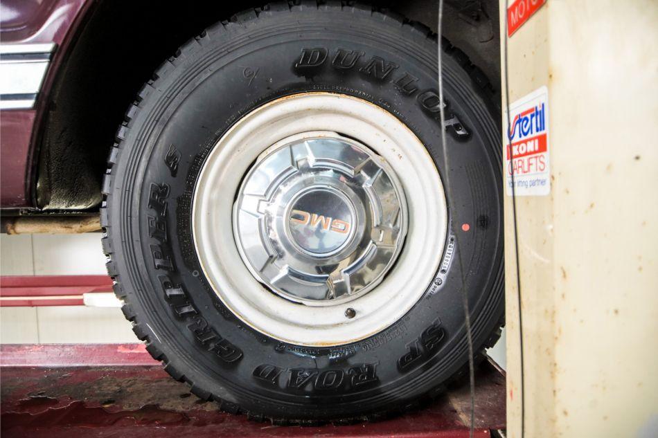 1970 GMC Chevrolet Pickup V8