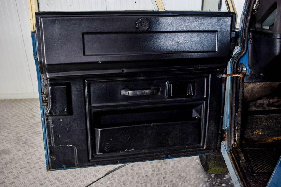 1984 Land Rover Defender