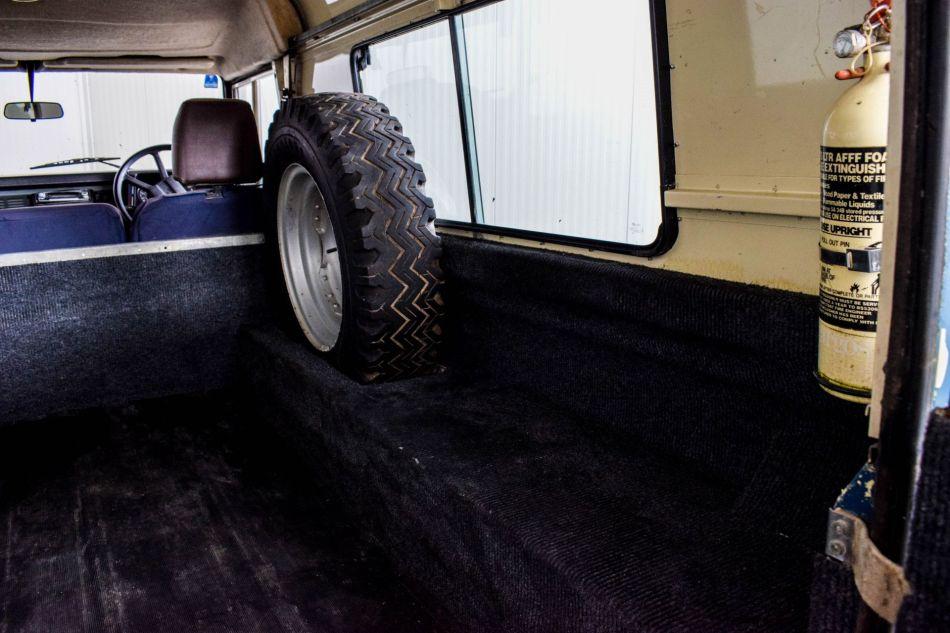 1984 Land Rover Defender