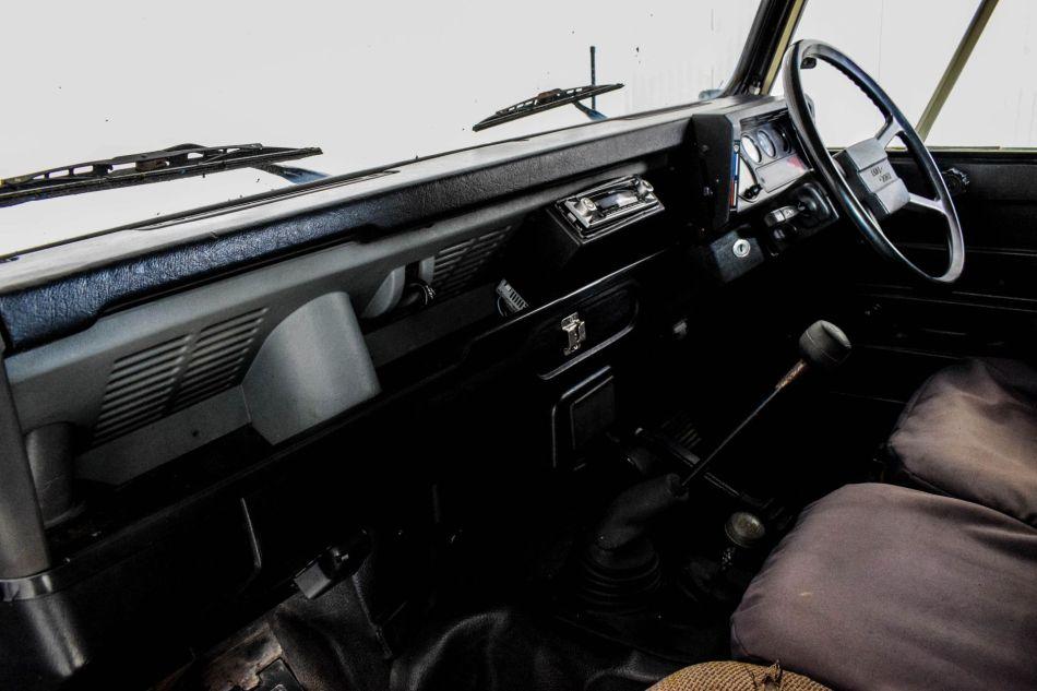 1984 Land Rover Defender