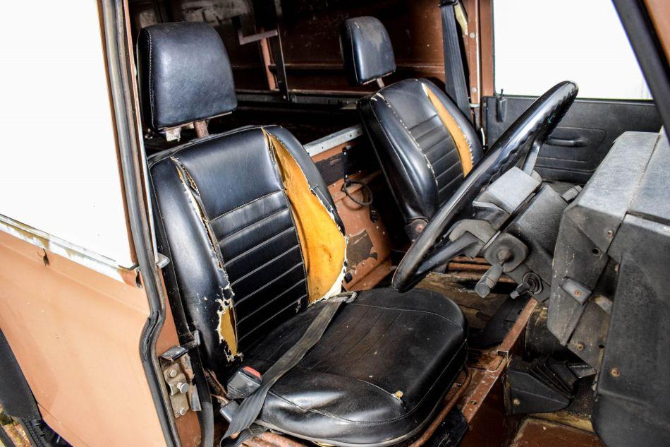 1984 Land Rover Defender