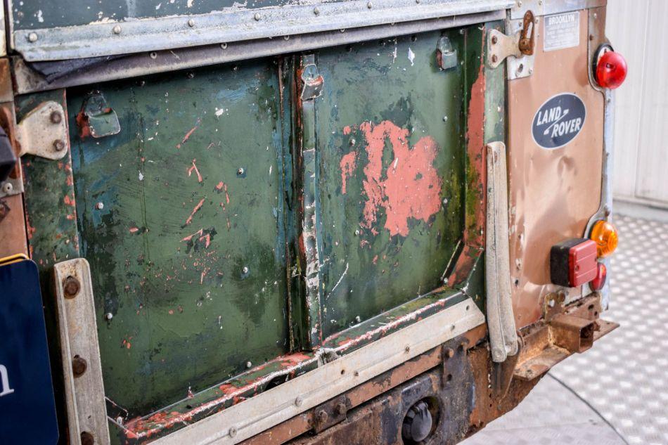 1984 Land Rover Defender