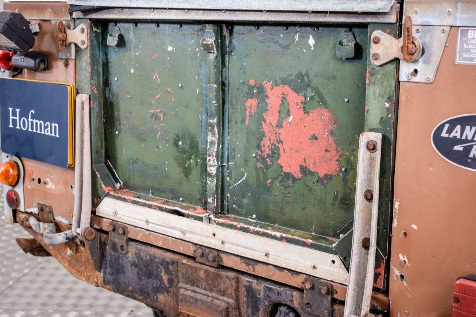 1984 Land Rover Defender