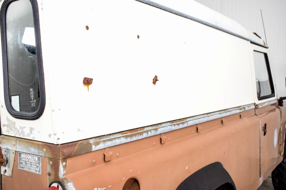 1984 Land Rover Defender